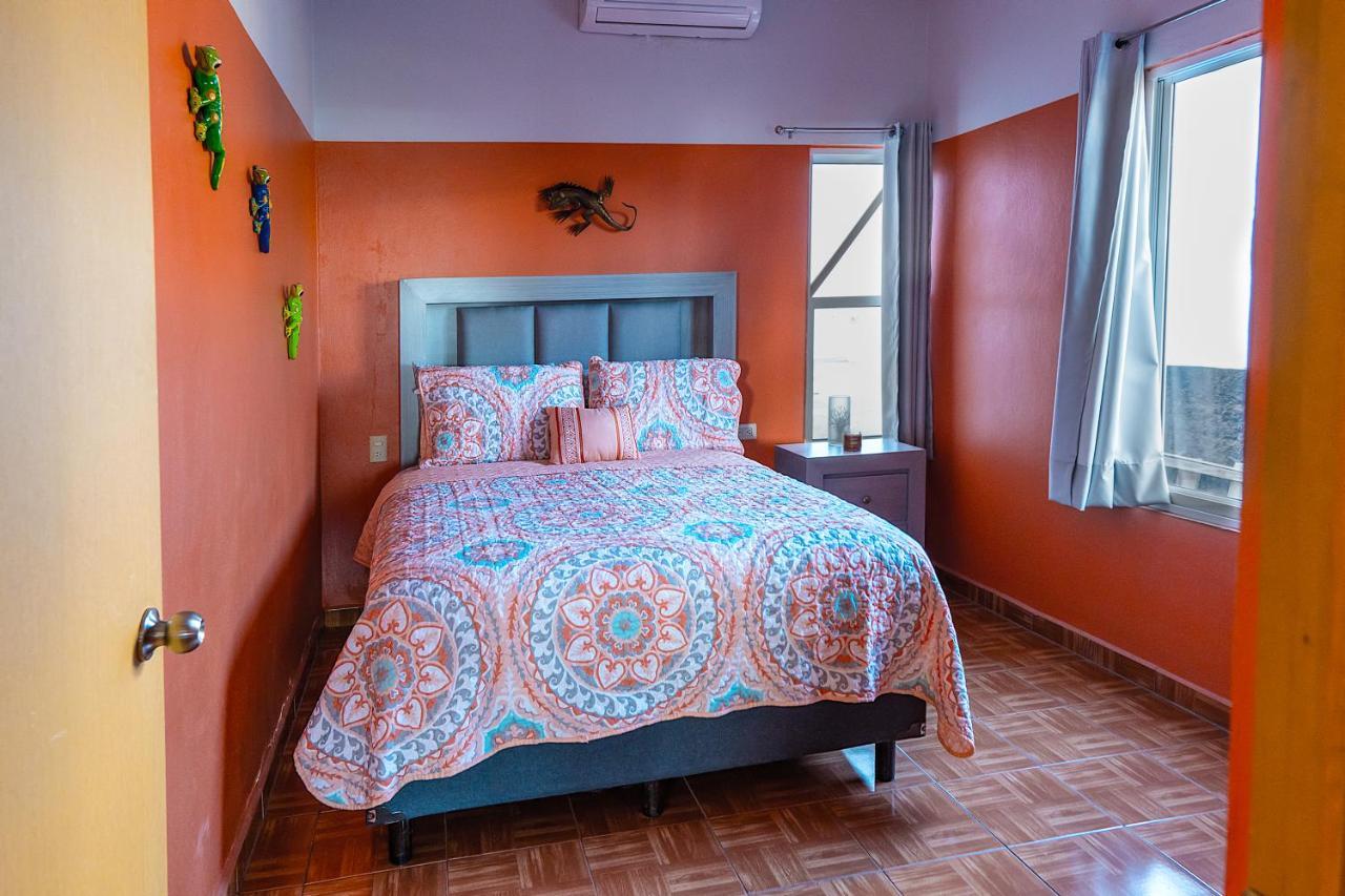 Casa Belen - Beautiful Beach View Home On Stone Island Isla La Piedra Buitenkant foto